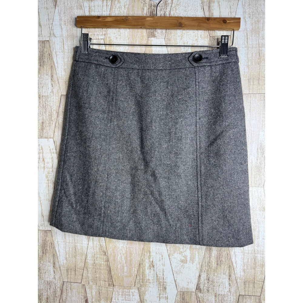 LOFT‎ Gray Wool Blend Tweed Mini Skirt Mens Size 6 Button Accent Lined 314555